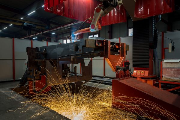Roboter-SChweißen von Großbauteilen, Brandt-Metall, Uslar