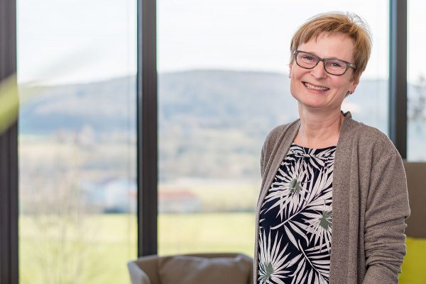 Mitarbeiterin, THE PAULY GROUP, Neu-Eichenberg