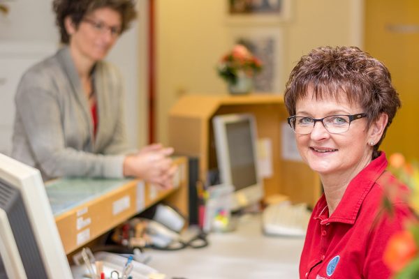 Gemeinschaftspraxis Waake - Fotos von Mitarbeitern, Räumen und Behandlungen