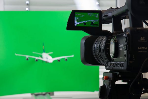 Videoaufnahme der Tragflächenverformung bei einem Flugzeugmodell - LaVision GmbH Göttingen