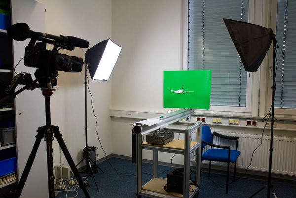 Videoaufnahme der Tragflächenverformung bei einem Flugzeugmodell - LaVision GmbH Göttingen