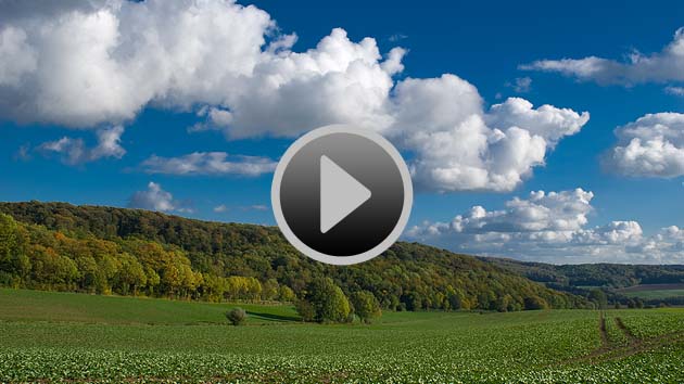 Video starten: Wolkenzug über dem Westerberg bei Göttingen